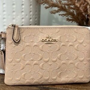 🆕Coach Signature Debossed Tan Patent Leather Wristlet